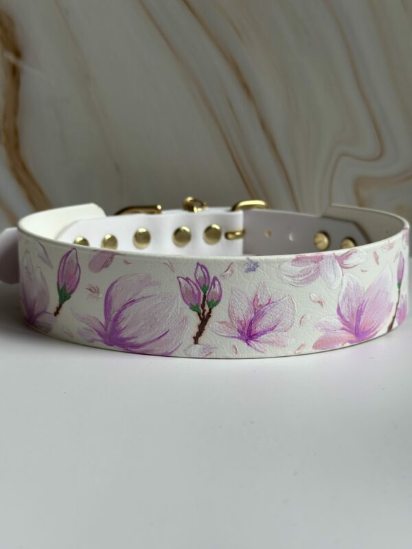 Geschilderde magnolia halsband - Image 3